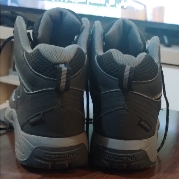 Merrell Kid's Oakcreek Mid Lace Waterproof Hiking Boot - Picture 7 of 9